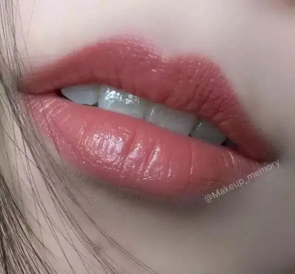 Mac在彩妆界是无人不知无人不晓，你有了吗？