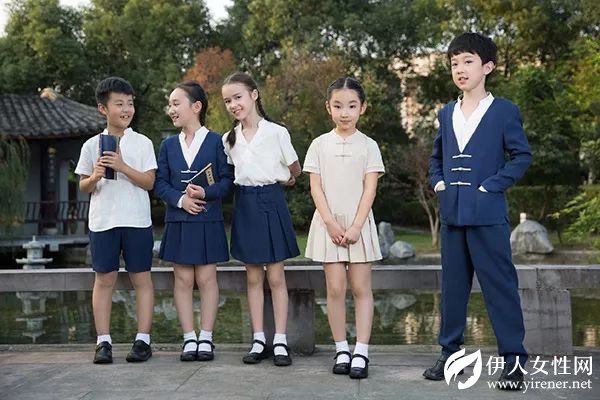 校服品牌化与个性化 中国校服市场正在发展