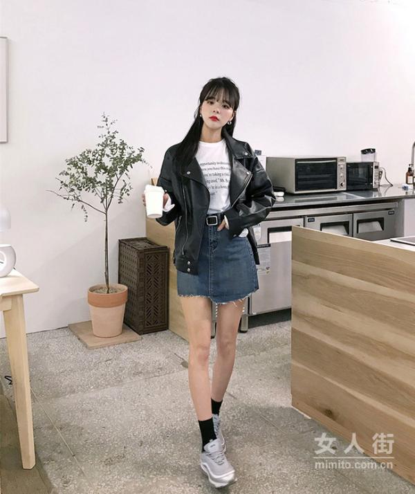 牛仔半身裙穿搭 开启夏日青春活力