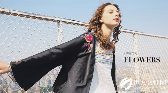LIEBO裂帛 春夏新款如花之妖精一般一秒都不浪费的陷入花海