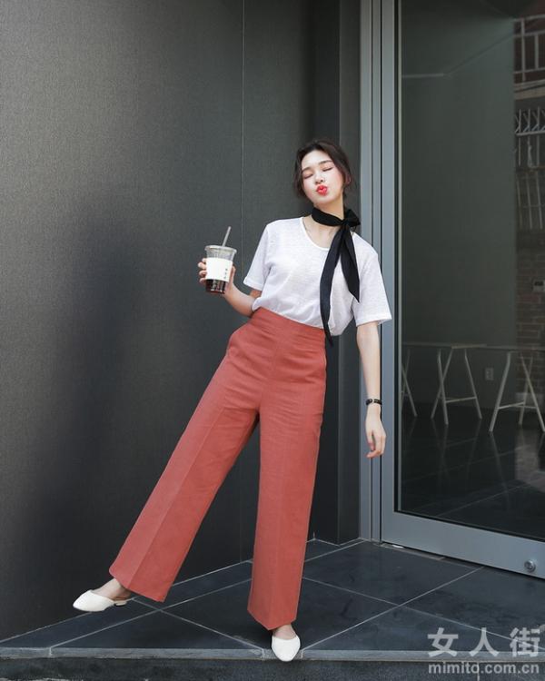 宽松T恤怎么搭？达人教你穿出小清新范