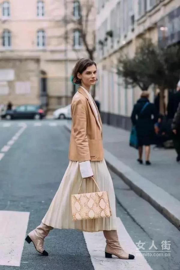 西装配裙子，职场最有气质的搭配