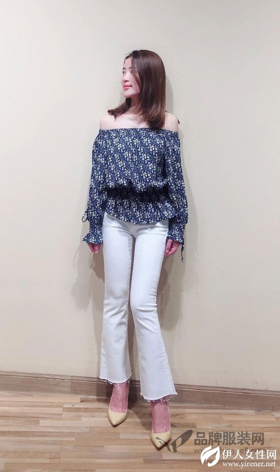 “YES”一字肩单品 微露香肩的性感你也可以拥有