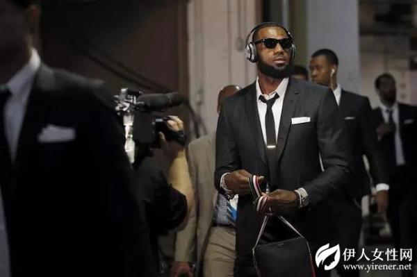 自带潮流基因，你能看懂NBA的时尚战略经？