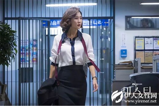 衬衣该怎么穿才美?Saslax让你毫不费力遇见更精致的自己