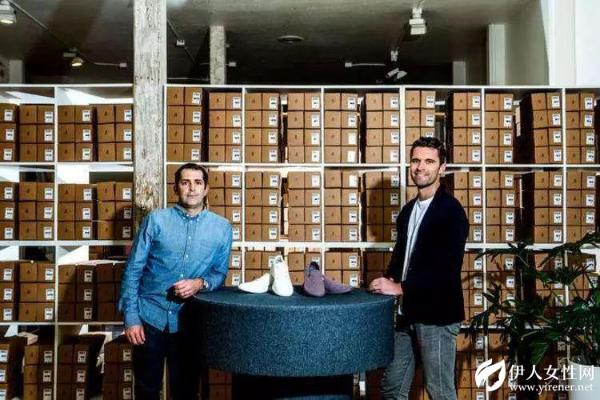 这个连Logo都没有的品牌,凭什么比耐克阿迪还贵