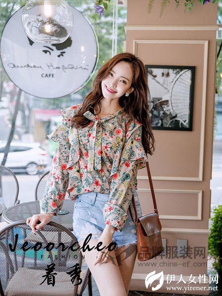 豆蔻年华正茂 清新且田园 着秀女装不食人间烟火