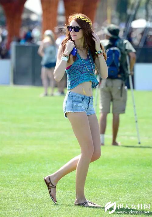 YES女装搭配 精简短上衣穿搭术让你时髦一夏天