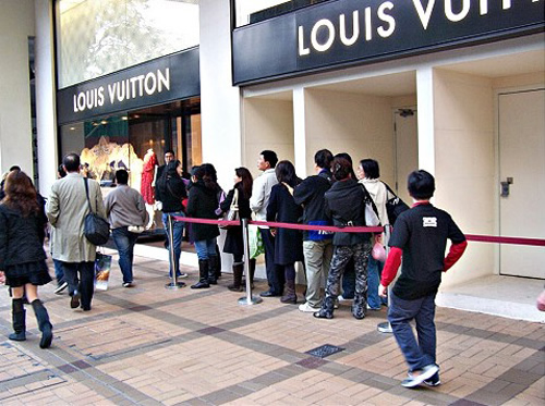中国奢侈品市场正被国际品牌抛弃 大部分是假货