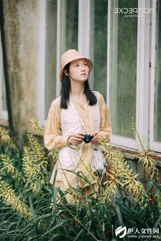 把自然穿在身上 感受草木原色抚触肌肤的生命质感