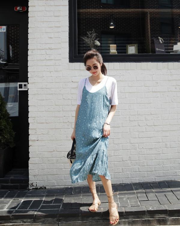 时尚达人教你连衣裙怎么搭配才遮肉