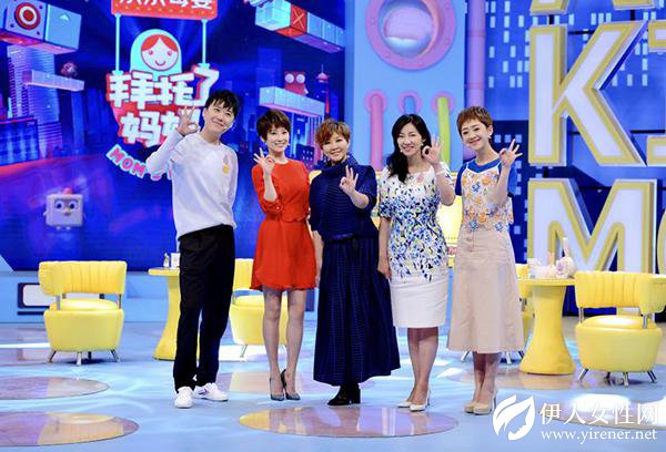 谢楠自称75分妈妈 曝吴京和儿子在家经常枕头大战