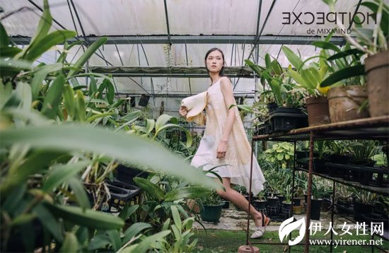 把自然穿在身上 感受草木原色抚触肌肤的生命质感