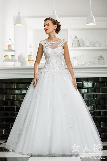 La Lucienne 2015奢华婚纱时尚型录