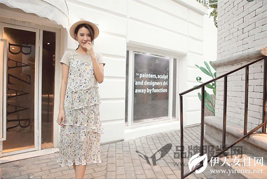 520礼物JOLYGLITZ伽戈女装 据说女生们都喜欢