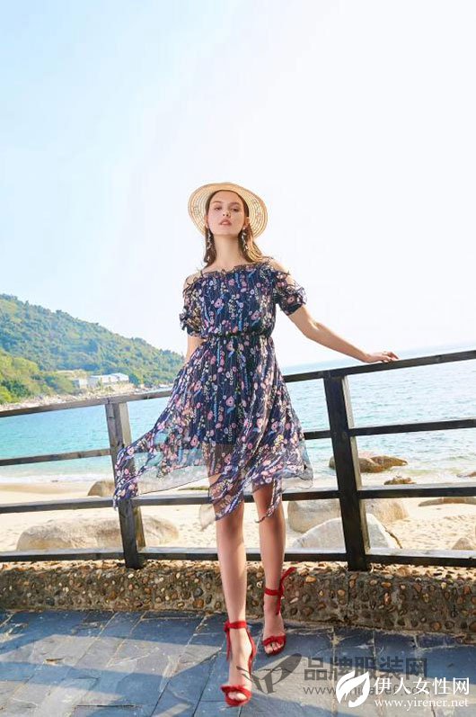 装点你的时尚生活 UEM优衣美女装浪漫升级!
