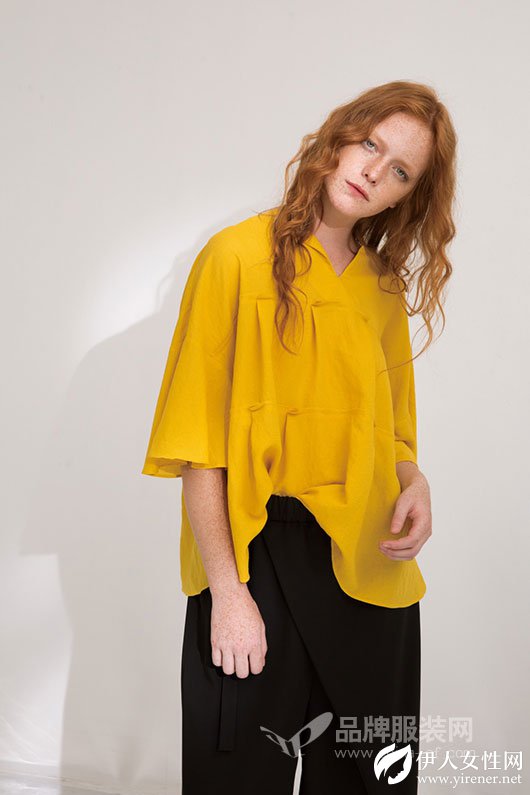 北欧风必须这样搭 LESERBIE奕色女装衬衫休闲款