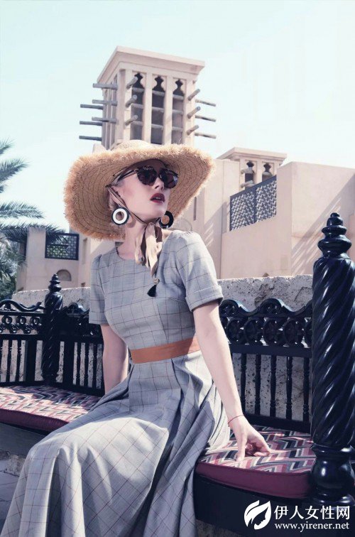 寻找“曼诺比菲与电影时装”最美连衣裙女神 你有见过她吗？