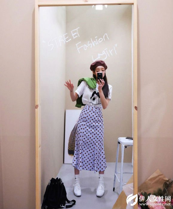 春美多：波点半身裙如何搭配 夏日最美穿搭气质又迷人