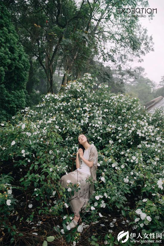 把自然穿在身上 感受草木原色抚触肌肤的生命质感