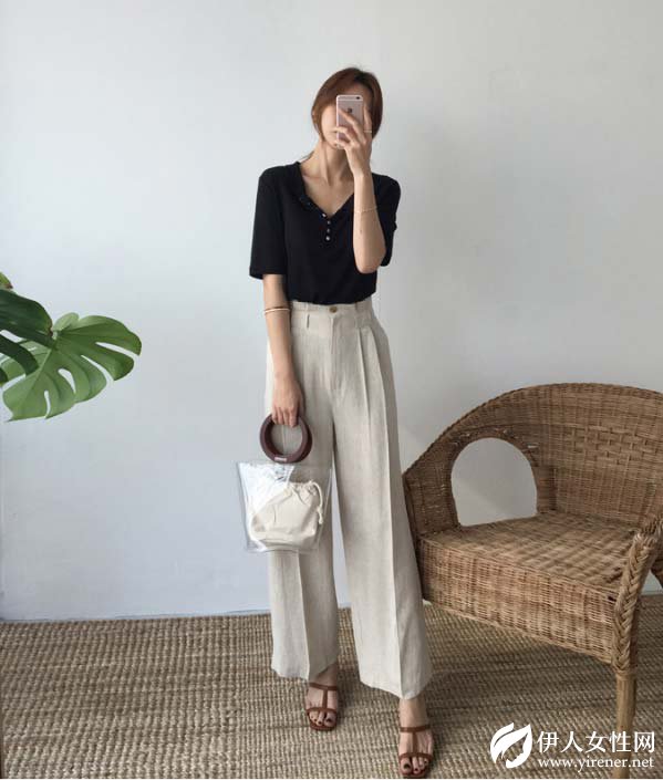 春美多：短袖T恤如何搭配裤子 夏日出街不穿裤子怎么行