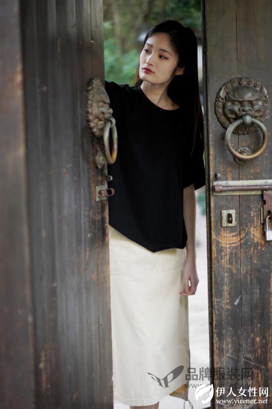 黑色元素只为经典 底色Dins女装低调吸睛Magic