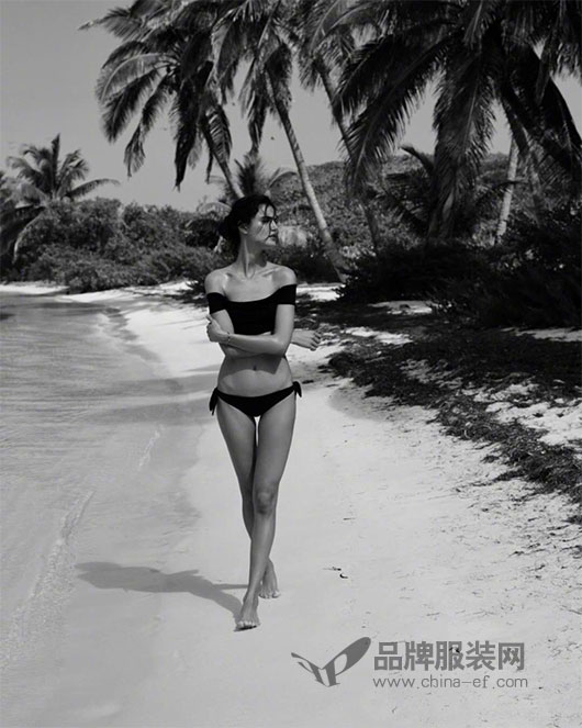 超模Blanca Padilla为Broochini拍摄2018泳装