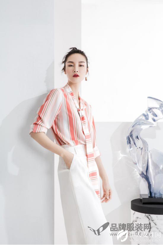 优雅与性感并存 ECA女装简约轻熟风来袭