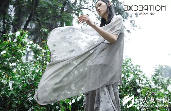 把自然穿在身上 感受草木原色抚触肌肤的生命质感