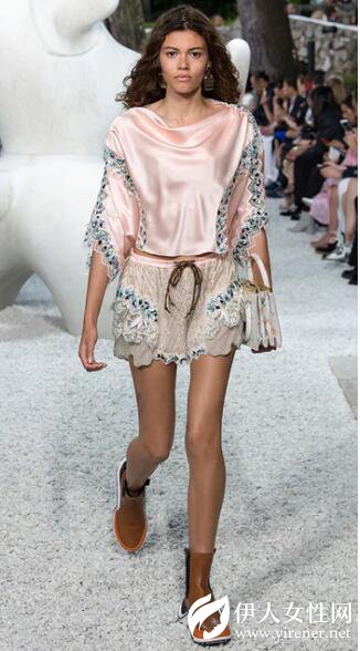 Louis Vuitton：异乎寻常的八零年代二元性