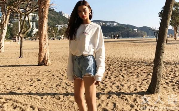 衬衫搭短裤，五月性感小妖精上线