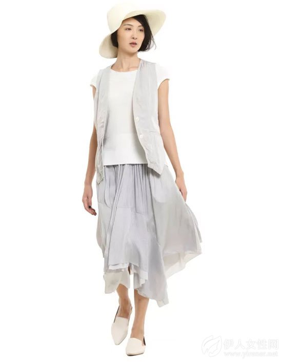 把自然穿在身上 感受草木原色抚触肌肤的生命质感