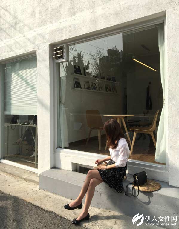 春美多：波点半身裙如何搭配 夏日最美穿搭气质又迷人