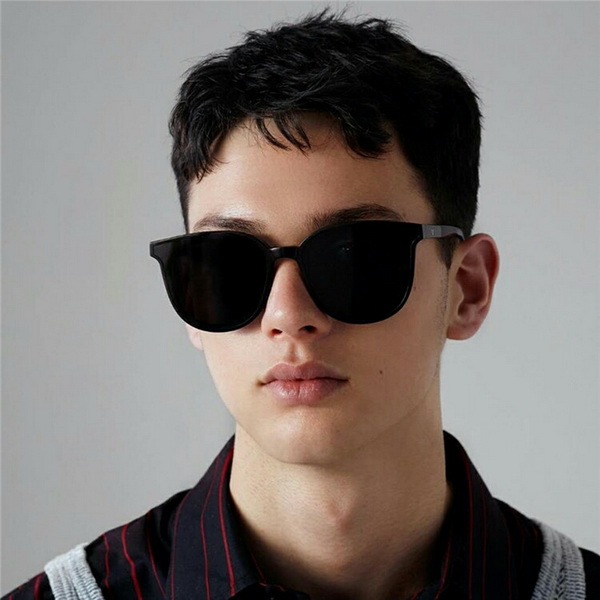 五月墨镜戴得好,街头回头率不断!