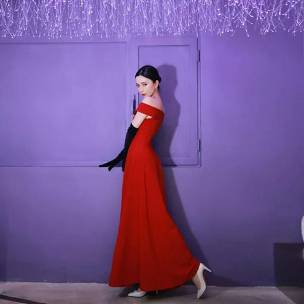 夏季性感连衣裙穿搭，宴会吸睛利器