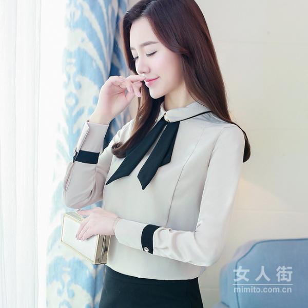 70后的女人穿衬衫，请不要塞进裙子里！