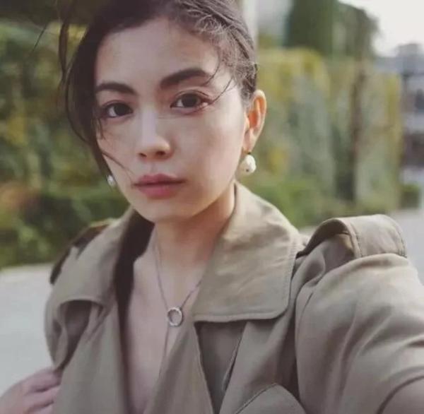 女人30岁这么穿就对了，挡不住的优雅知性