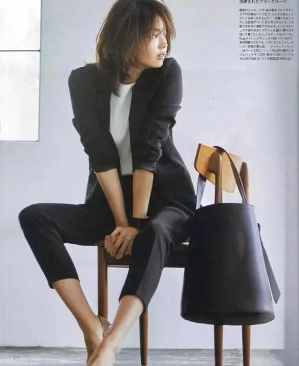 女人30岁这么穿就对了，挡不住的优雅知性