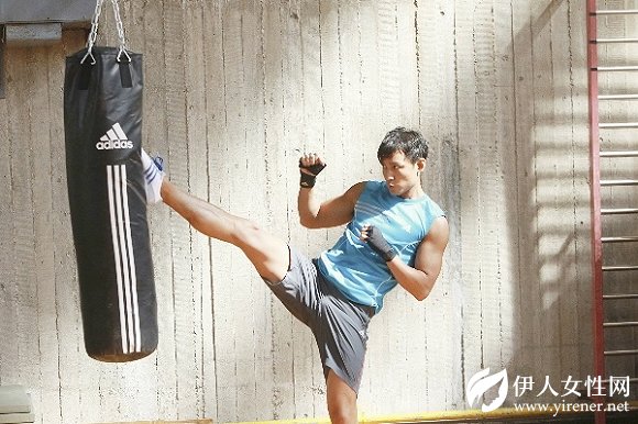 安踏投资的迪桑特全面抢占市场份额 选择吴彦祖为代言人