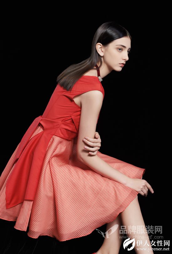 保时霓品牌女装 给你美到窒息的高级感~