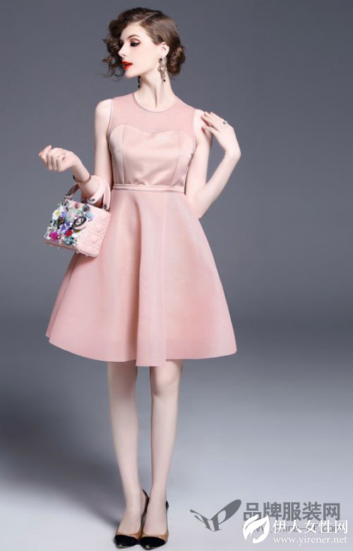 司合伊品牌女装新品 给你甜美公主风和清新学院风