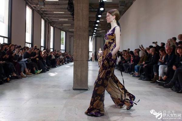 这些中国设计师们，凭什么闯入巴黎时装周？
