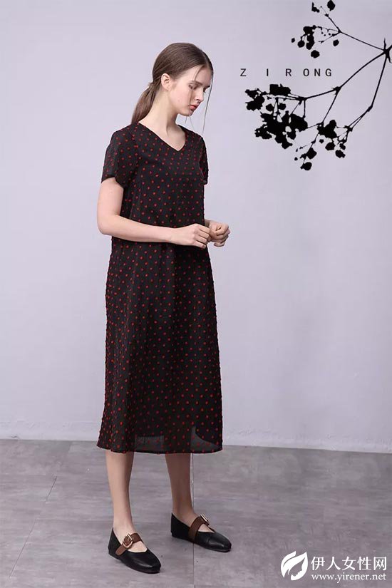 偷偷告诉你 夏季不穿连衣裙=白过了