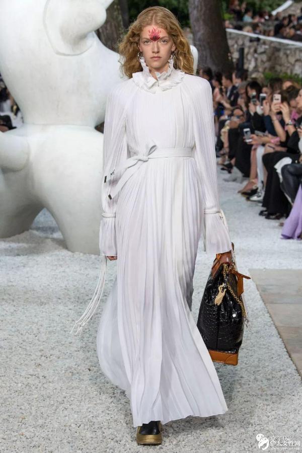 文刀米：被Gucci猛追的LV，没输！