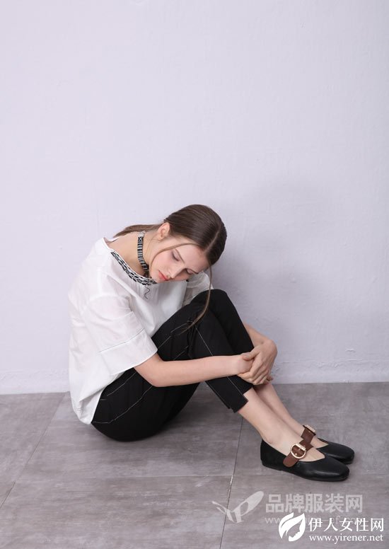 ZIRONG子容品牌女装 时尚的简约风才更具文艺范~