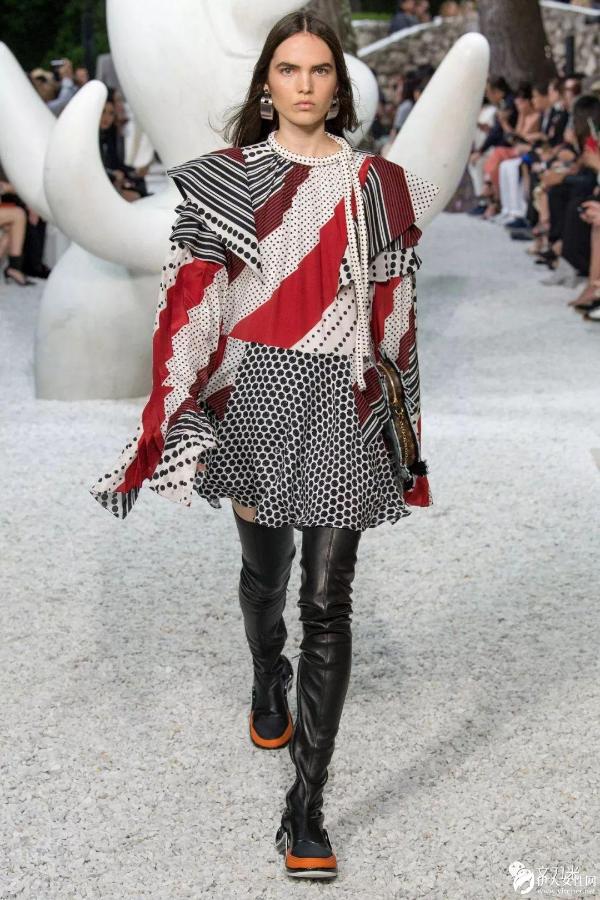 文刀米：被Gucci猛追的LV，没输！