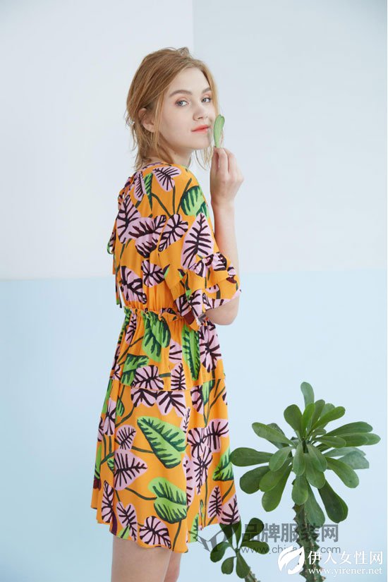 与夏季的你最为合适的穿搭 来水淼体验一下吧