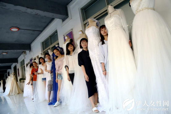 立体剪裁的加工手法 让婚纱站起来