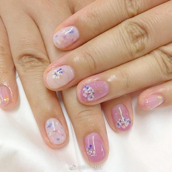 2018新款式美甲图片 鲜花主题干花美甲