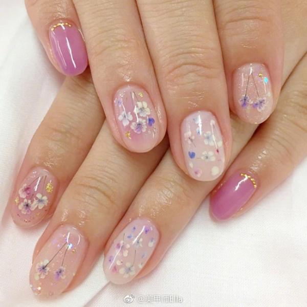 2018新款式美甲图片 鲜花主题干花美甲